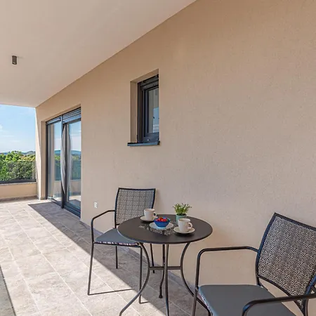 House With A Swimming Pool Bogdanovici, - 27884 Tatil Evi Šibenik